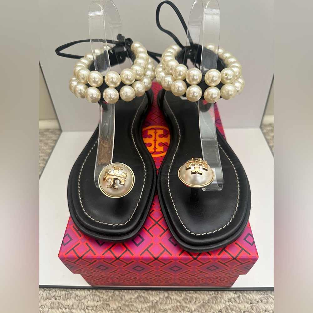 Tory Burch Melody black leather sandals gold-tone hardware pearl accents Sz 38 - Picture 9 of 11